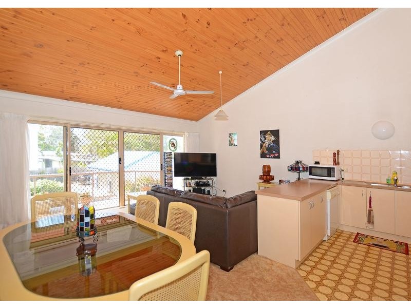 10/406 Charlton Esplanade, Torquay QLD 4655
