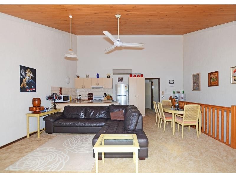 10/406 Charlton Esplanade, Torquay QLD 4655