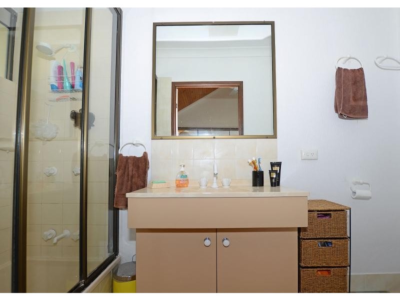 10/406 Charlton Esplanade, Torquay QLD 4655