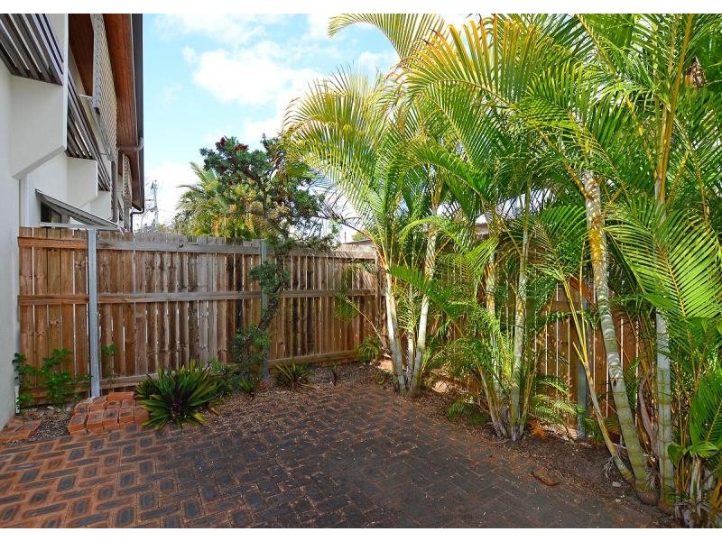 10/406 Charlton Esplanade, Torquay QLD 4655