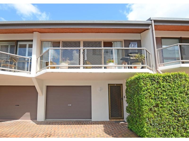 10/406 Charlton Esplanade, Torquay QLD 4655