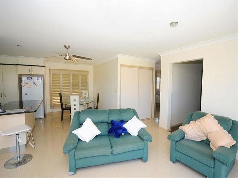 10 Bay Breeze  Close, Wondunna QLD 4655