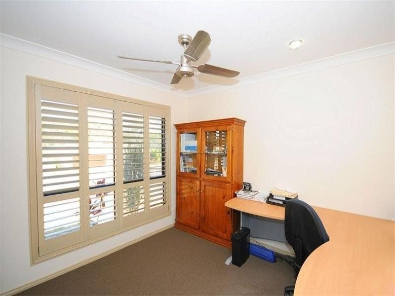 10 Bay Breeze  Close, Wondunna QLD 4655