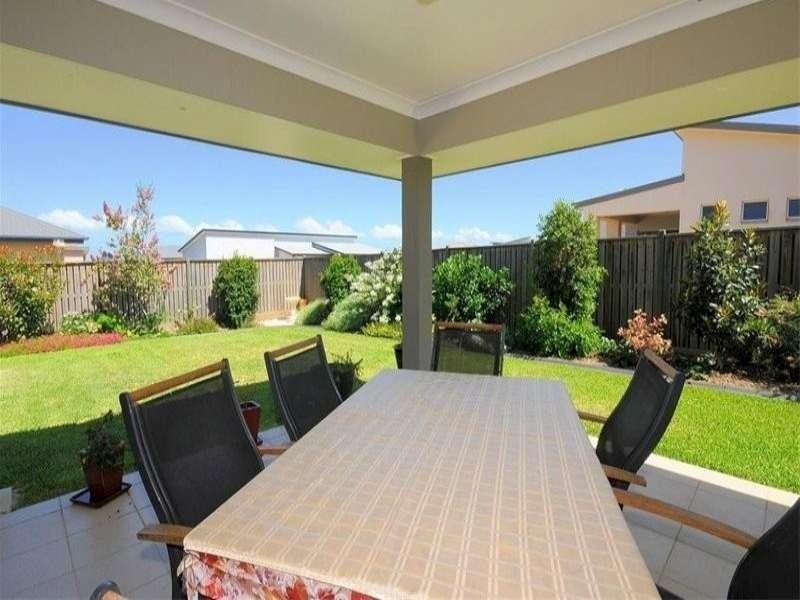 10 Bay Breeze  Close, Wondunna QLD 4655