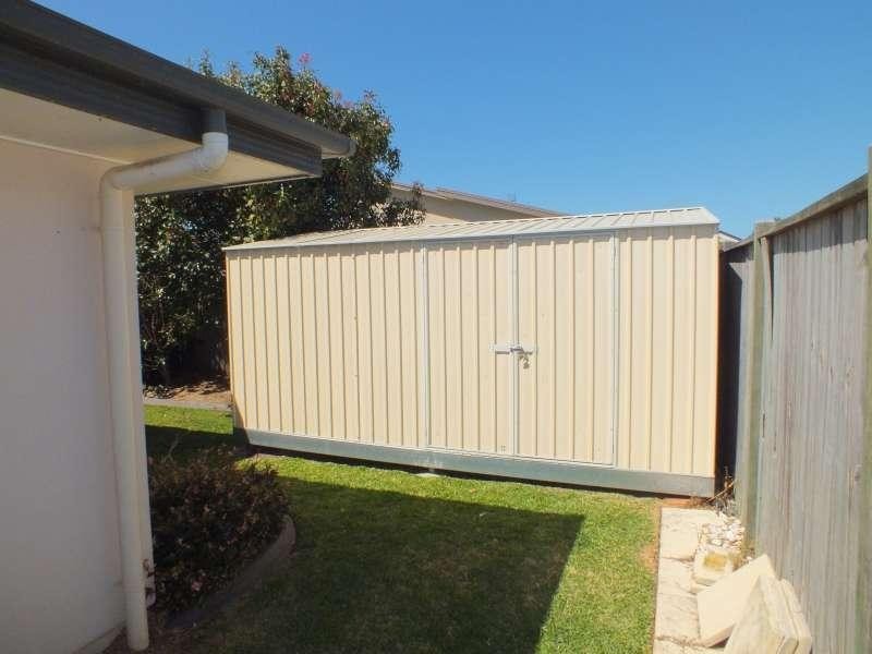 10 Bay Breeze  Close, Wondunna QLD 4655