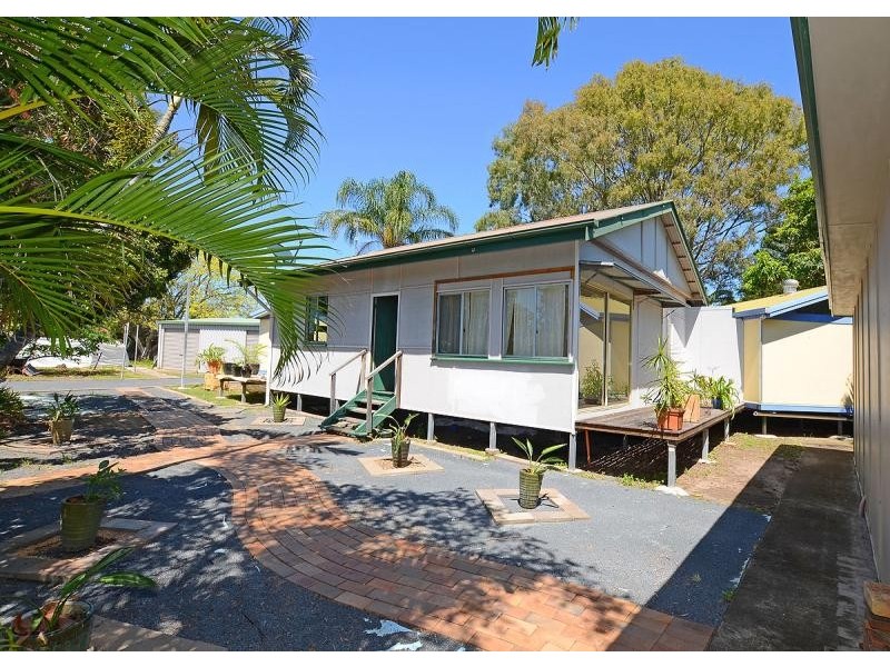 14 King Street, Urangan QLD 4655
