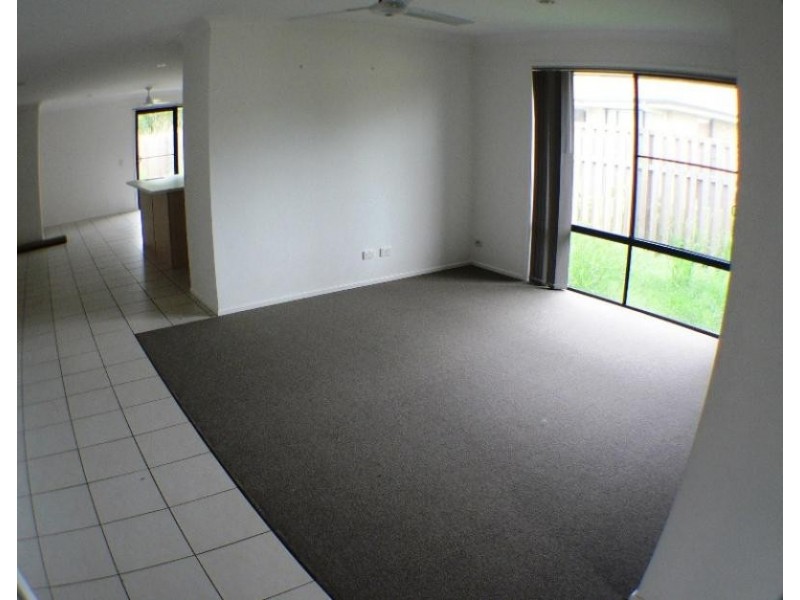 71 Hollywood Avenue, Bellmere QLD 4510