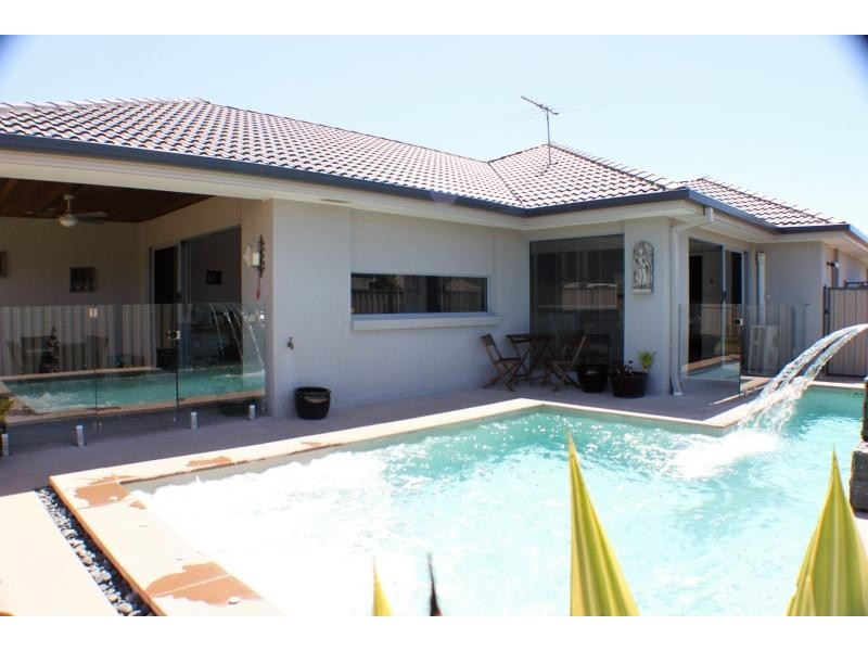 12 The Landing, Banksia Beach QLD 4507