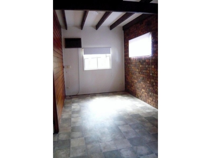 9 Riverside Avenue BARELLAN POINT 4306, Barellan Point QLD 4306