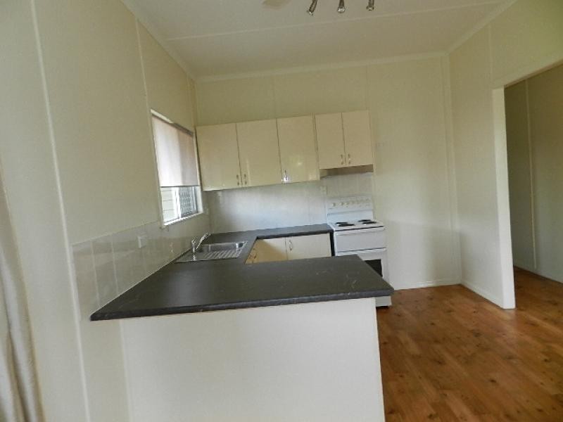 7 Earl Street, Dinmore QLD 4303