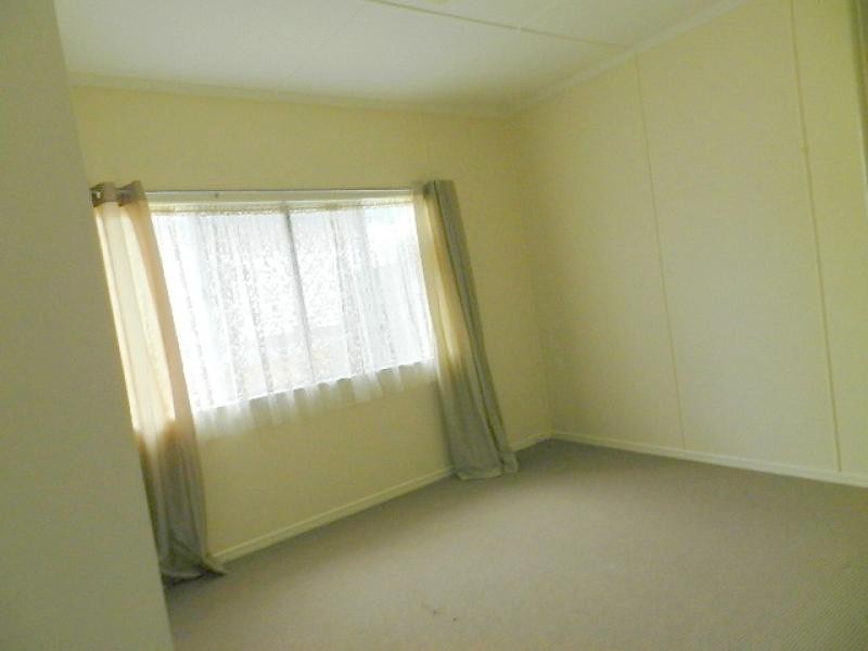 7 Earl Street, Dinmore QLD 4303