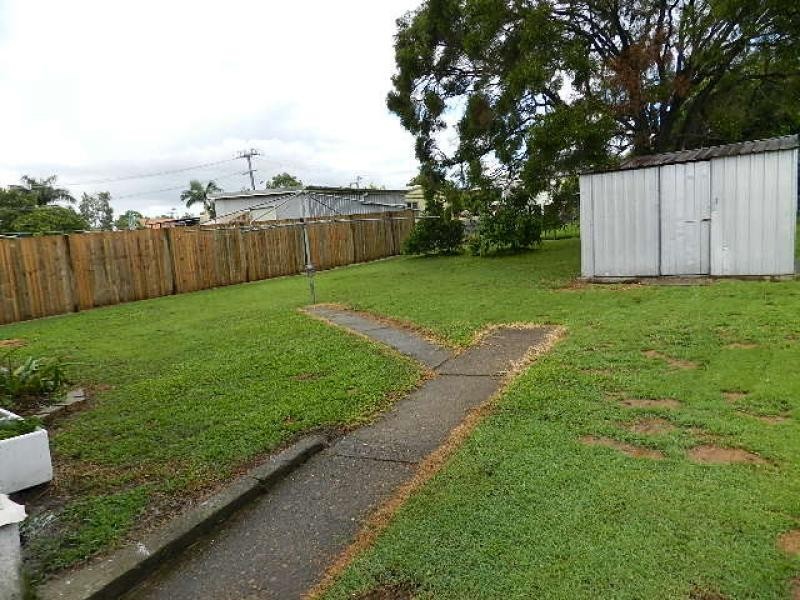 7 Earl Street, Dinmore QLD 4303