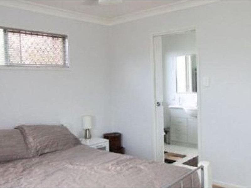 25 Emerald  Crescent, Springfield QLD 4300