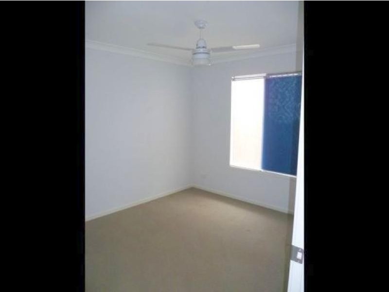 25 Emerald  Crescent, Springfield QLD 4300