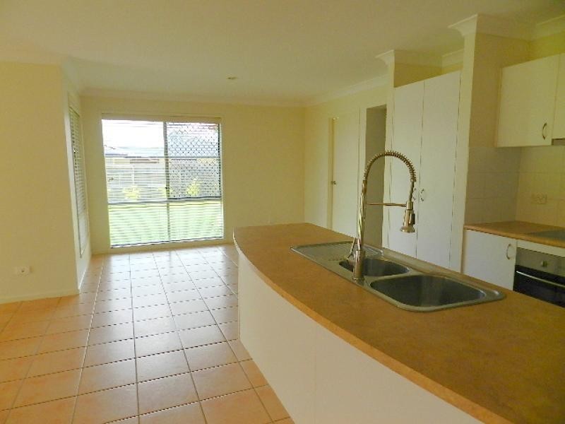 9 Greenview Court, Karalee QLD 4306