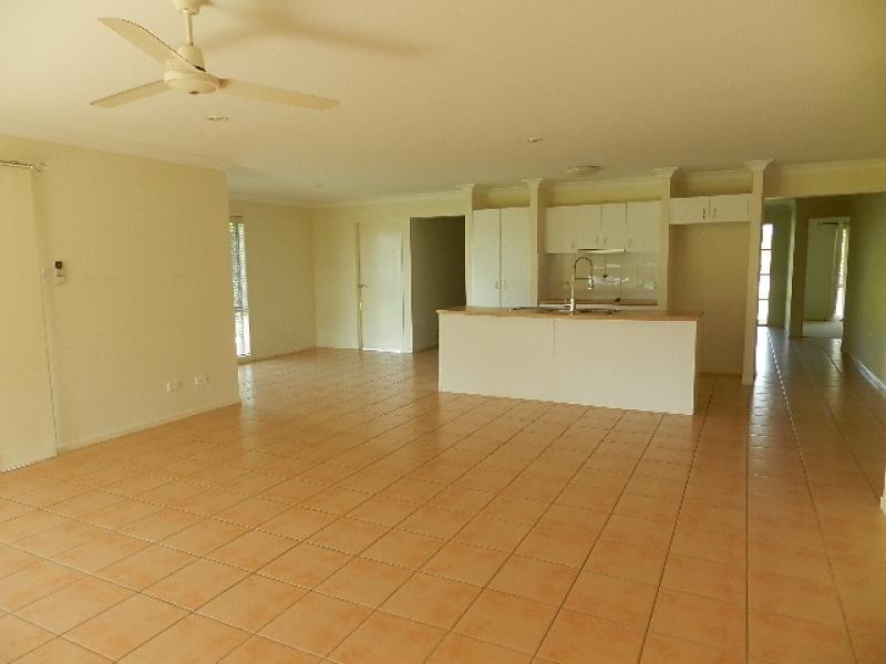 9 Greenview Court, Karalee QLD 4306
