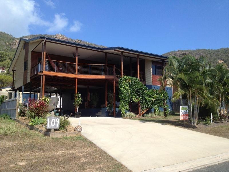 109 Gloucester Avenue HIDEAWAY BAY 4800, Hideaway Bay QLD 4800
