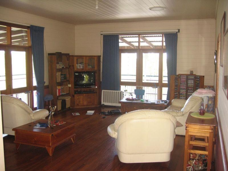 Wongawallan QLD 4210