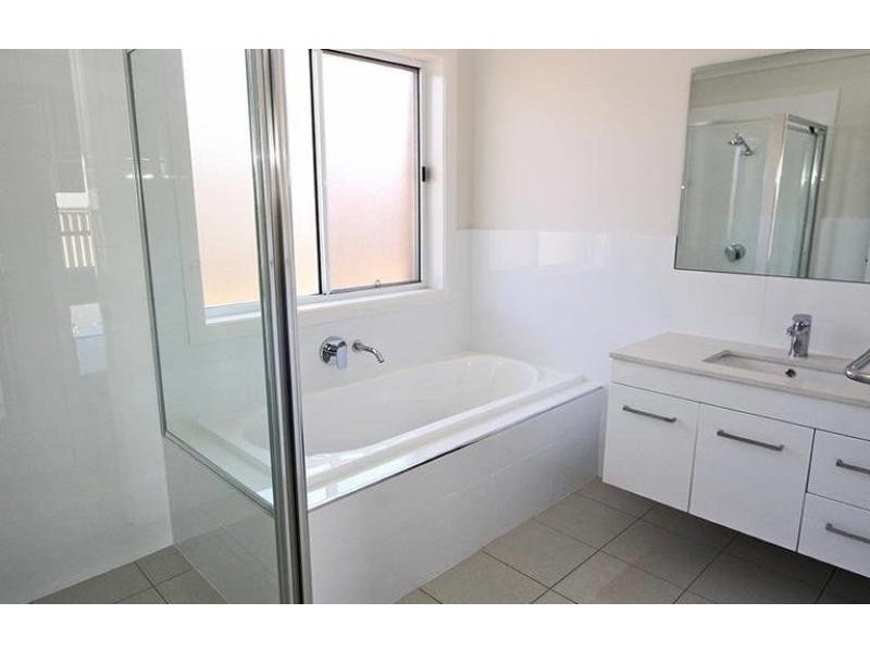 47 Kaloona Drive, Wagga Wagga NSW 2650