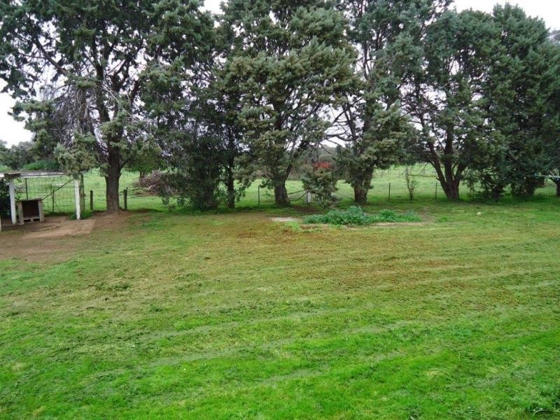 7 Henschke Avenue, Wagga Wagga NSW 2650