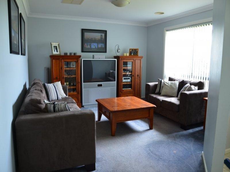 2 Yeomans Place, Wagga Wagga NSW 2650