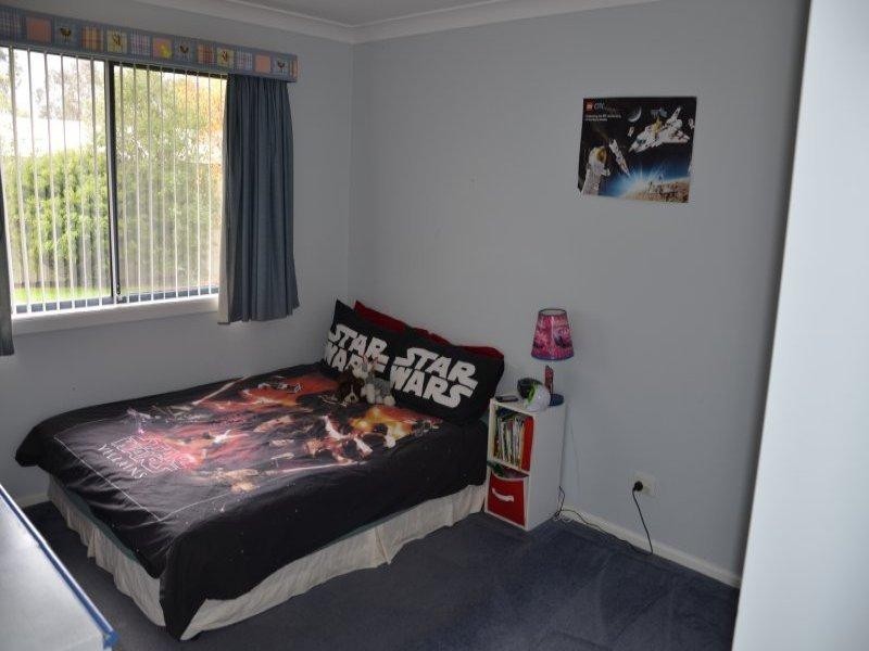 2 Yeomans Place, Wagga Wagga NSW 2650