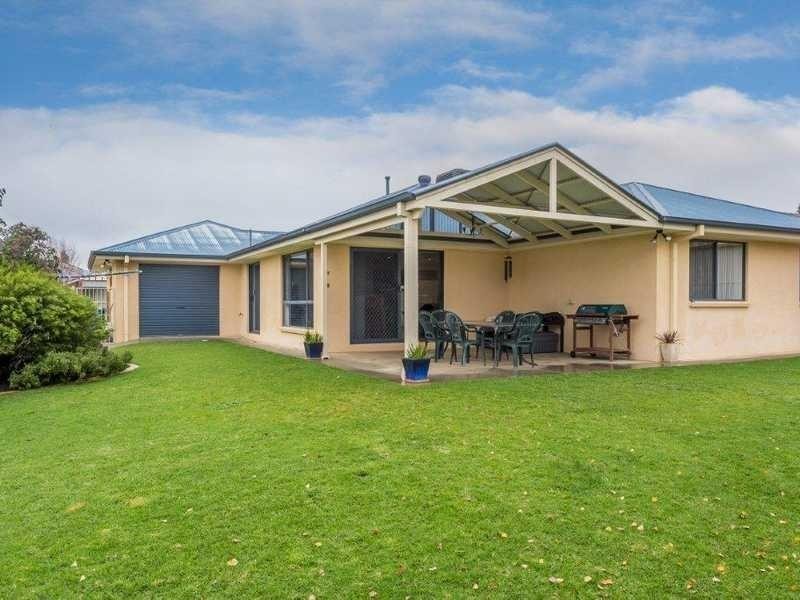 2 Yeomans Place, Wagga Wagga NSW 2650