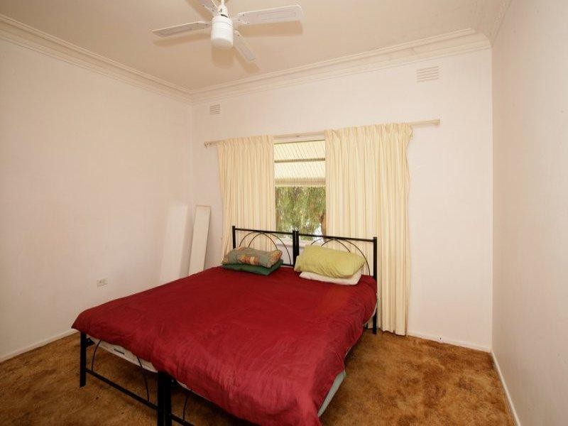 60 Grove Street, Wagga Wagga NSW 2650