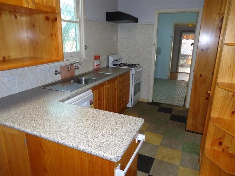 132 Meadow  Street, Wagga Wagga NSW 2650