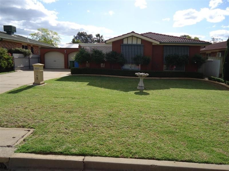 2 Lockett  Place, Wagga Wagga NSW 2650