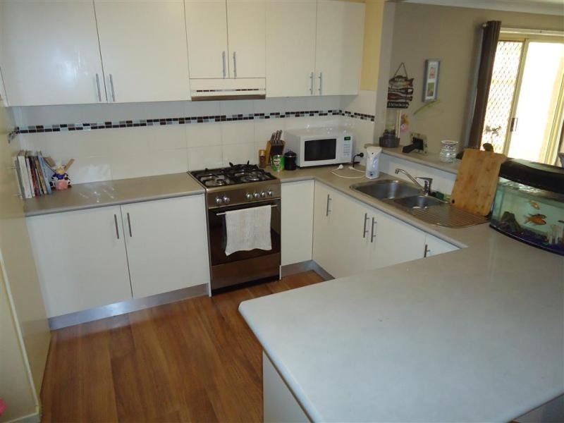 2 Lockett  Place, Wagga Wagga NSW 2650