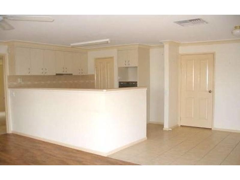 9B Stellway  Close, Wagga Wagga NSW 2650