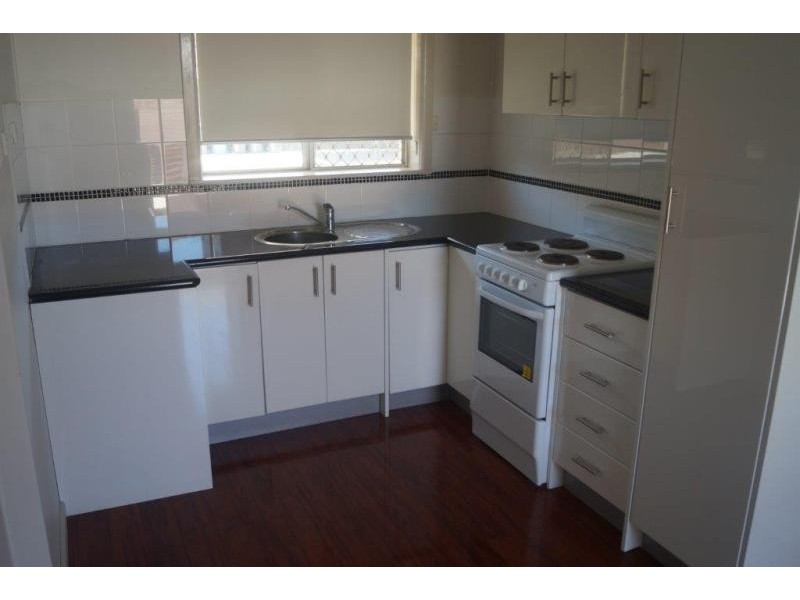6/32 Lampe Avenue, Wagga Wagga NSW 2650