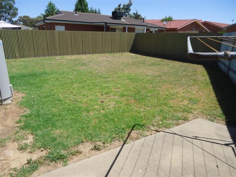 3/1 Borneo  Crescent, Wagga Wagga NSW 2650