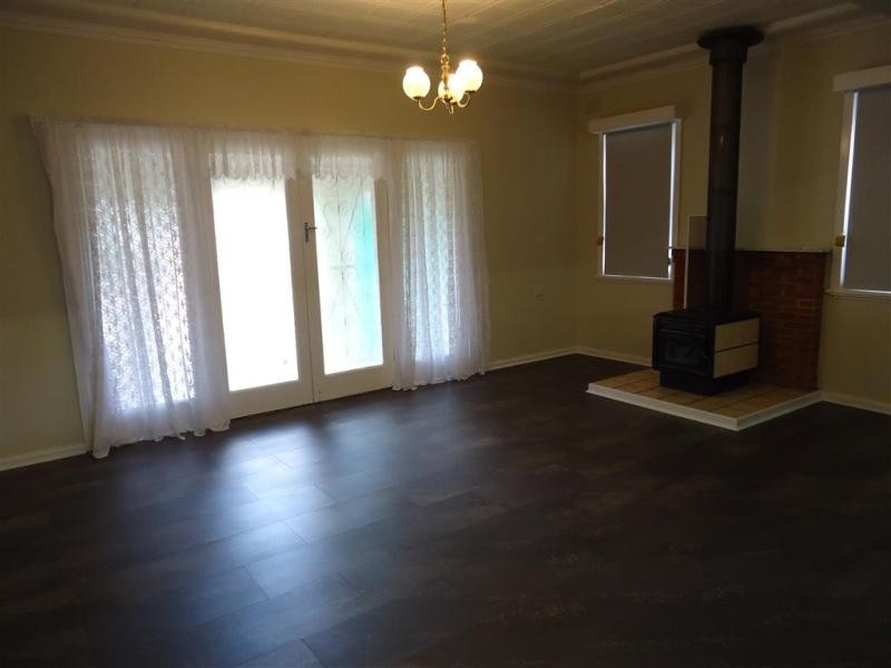 33 Heath Street, Wagga Wagga NSW 2650