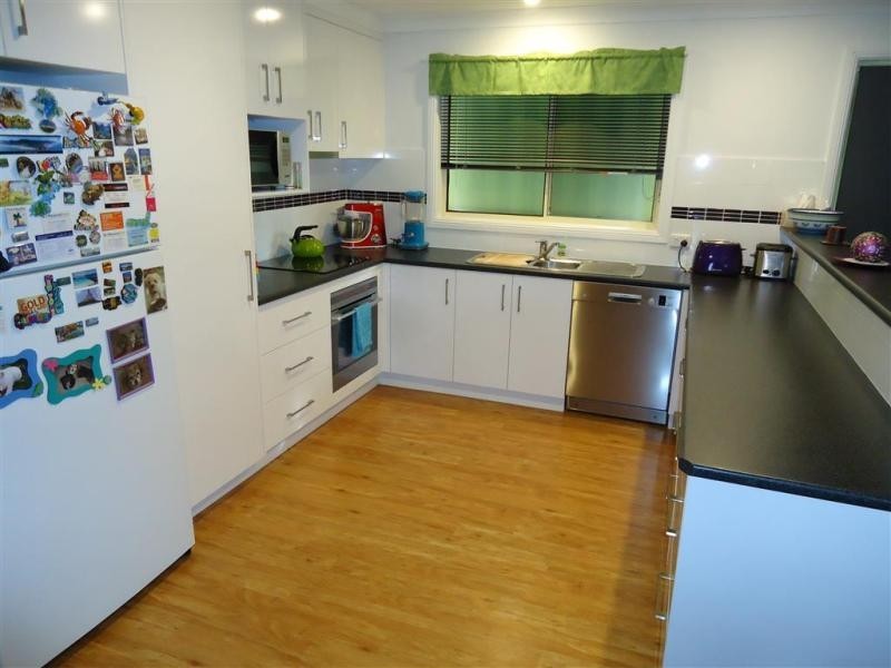 27 Gunn Drive, Wagga Wagga NSW 2650