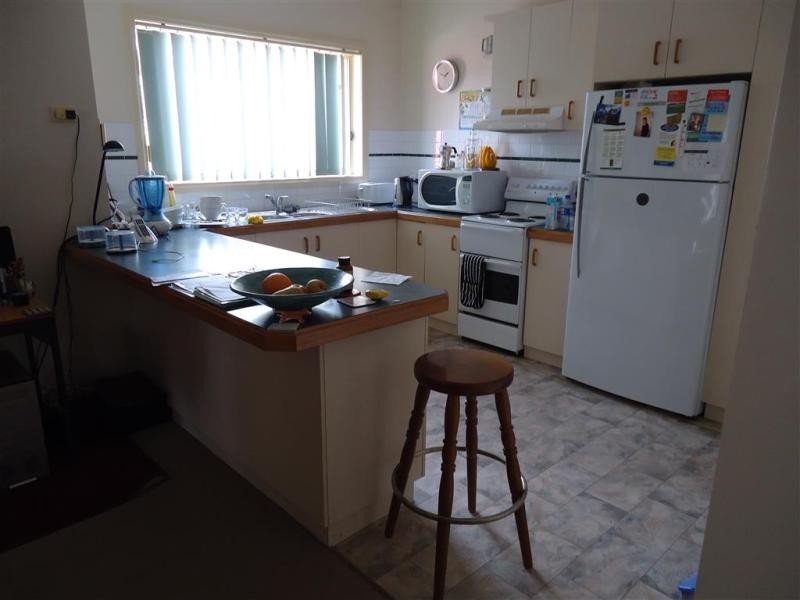 2/8 Keane Place, Wagga Wagga NSW 2650