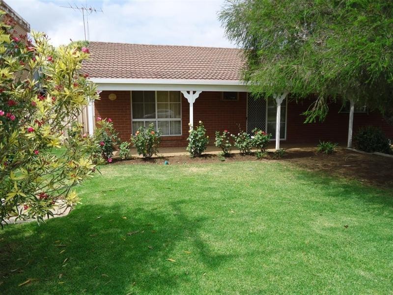 3/2 Bulolo Street, Wagga Wagga NSW 2650