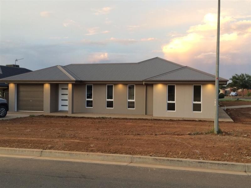 1/4 Apprentice  Avenue, Wagga Wagga NSW 2650