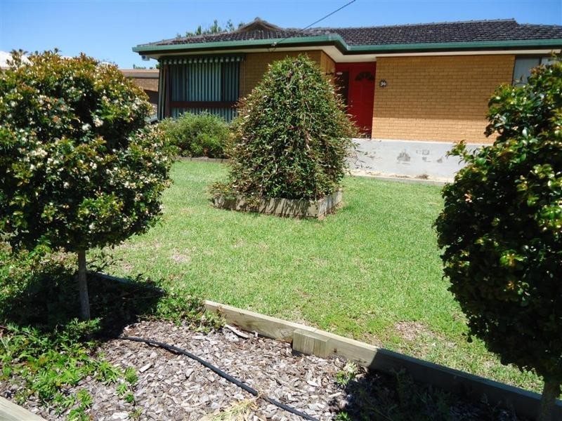 34 Cobb Street, Tolland NSW 2650