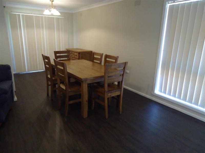 34 Cobb Street, Tolland NSW 2650