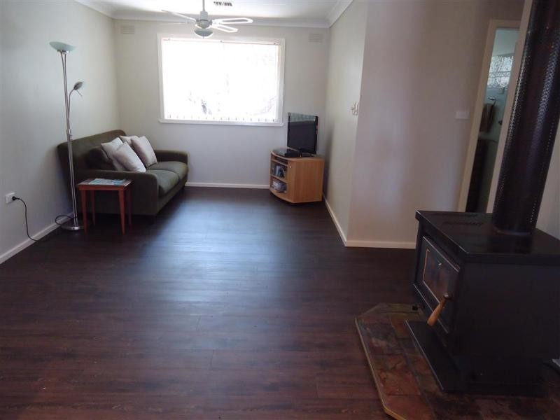 34 Cobb Street, Tolland NSW 2650