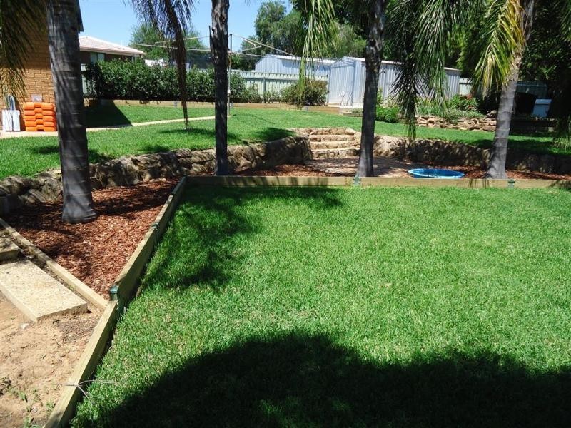 34 Cobb Street, Tolland NSW 2650