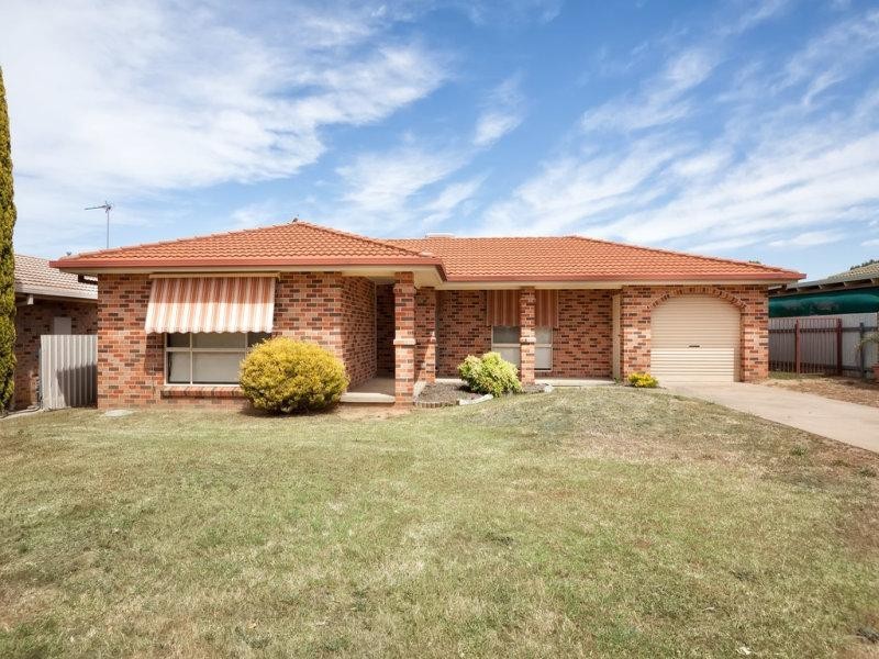60 Dalman Parkway, Wagga Wagga NSW 2650