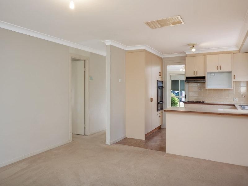 60 Dalman Parkway, Wagga Wagga NSW 2650