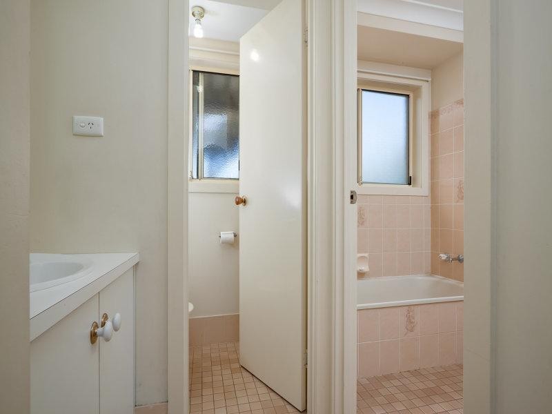 60 Dalman Parkway, Wagga Wagga NSW 2650