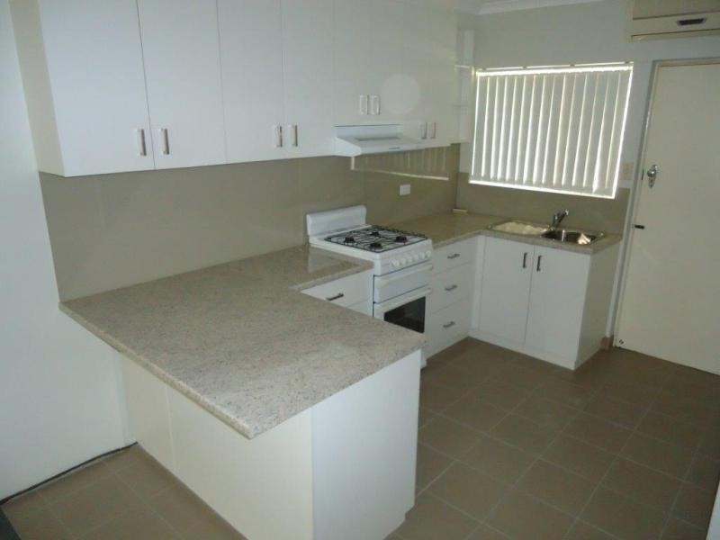 2/28 Higgins Avenue, Wagga Wagga NSW 2650