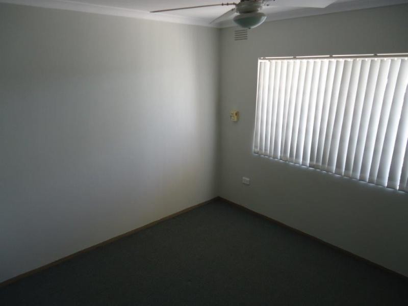 2/28 Higgins Avenue, Wagga Wagga NSW 2650