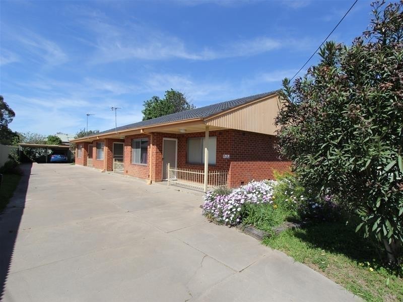 2/28 Higgins Avenue, Wagga Wagga NSW 2650