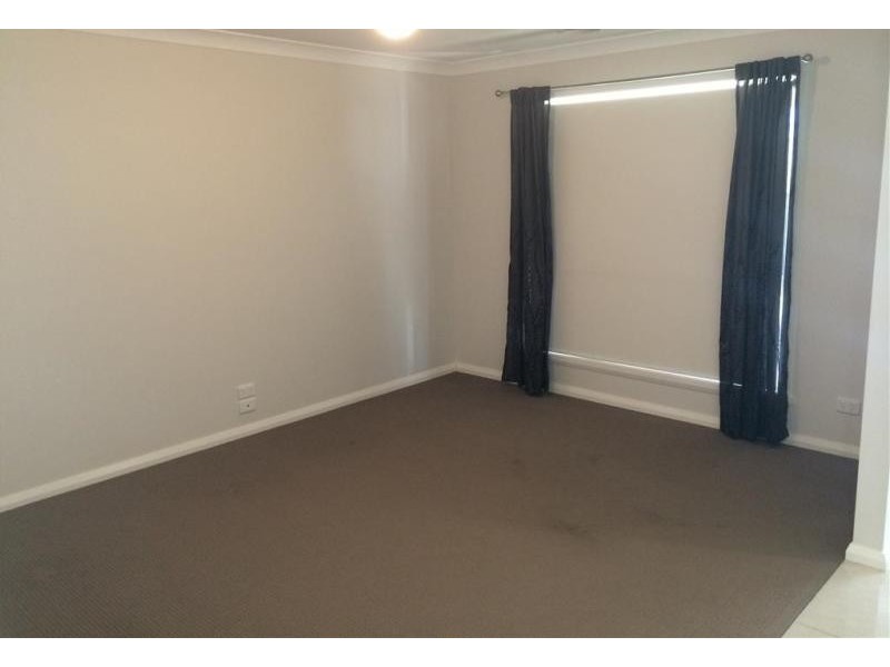 42 Illeura  Road, Wagga Wagga NSW 2650